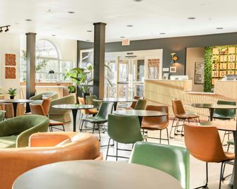The Block Hotel - Bentonville - Lobby