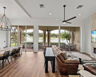 Lake Jovita Golf Course Villa - Dade City - Sala de estar