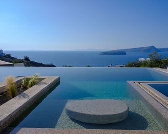 11:11 By Potnia - Akrotiri - Pool