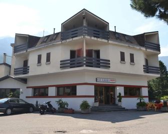 Hotel Aurora - Colico - Gebäude
