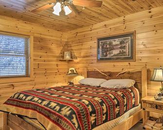 Waterfront Pike Lake Retreat Snowmobile Paradise - Park Falls - Bedroom