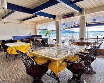 Mangos Beachfront Resort - Olongapo - Restaurant