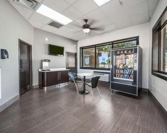 Americas Best Value Inn Beeville - Beeville