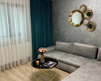 Central Apartament 2 - Iaşi - Living room