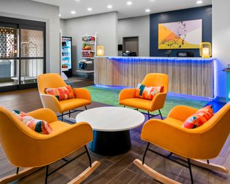 Spark by Hilton Wichita Falls - וויצ'יטה פולס - טרקלין