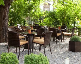 Hotel Spalentor - Basilea - Patio