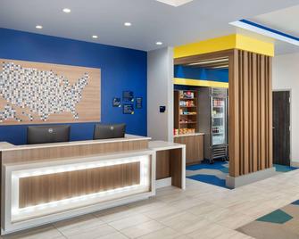 Microtel Inn and Suites by Wyndham Amarillo West - Amarillo - Front desk
