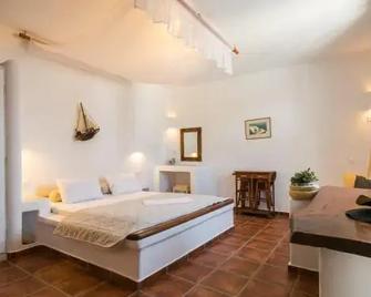 Giannoulis Hotel - Plaka - Schlafzimmer