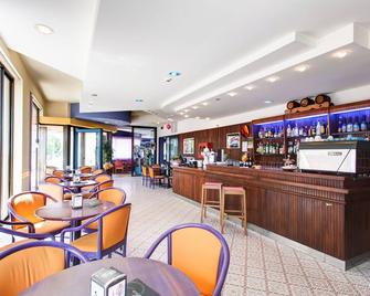 Hotel Cola Frontemare - Bellaria-Igea Marina - Bar