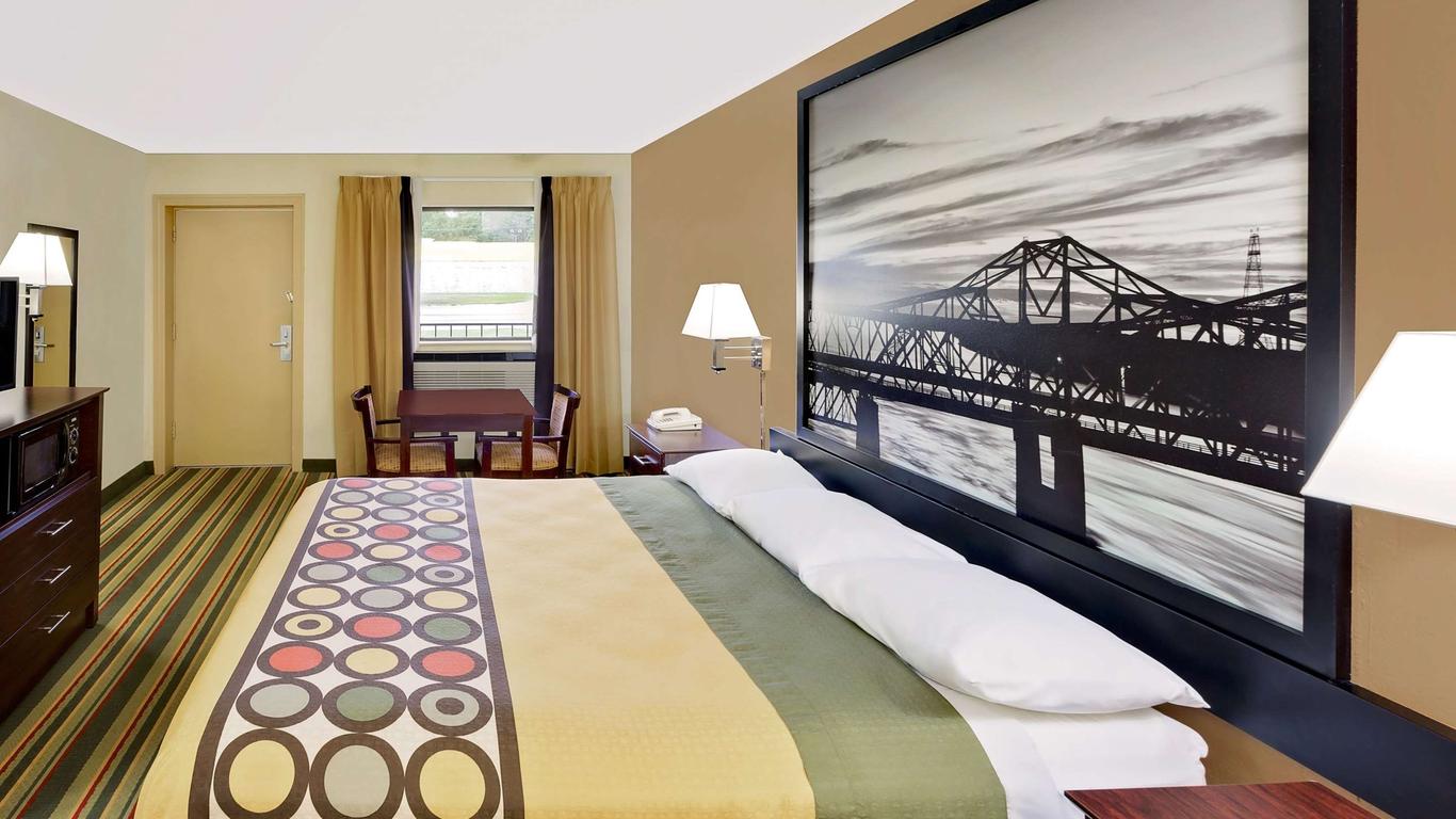 سوبر 8 باي ويندام لوريل