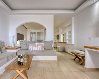 Splendour Hotel and Suites - Firostefani
