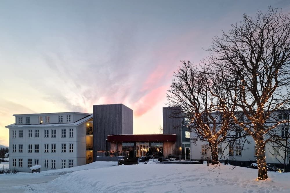 ليك هوتل غيستيهوسيد إغيلستادير