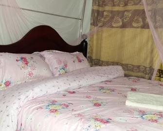 Leisure Park International Hotel - Mbarara - Bedroom