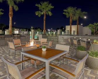 Element Ontario Rancho Cucamonga - Ontario - Patio
