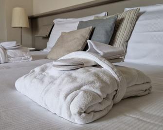 Golf Hotel Castelconturbia - Agrate Conturbia - Camera da letto