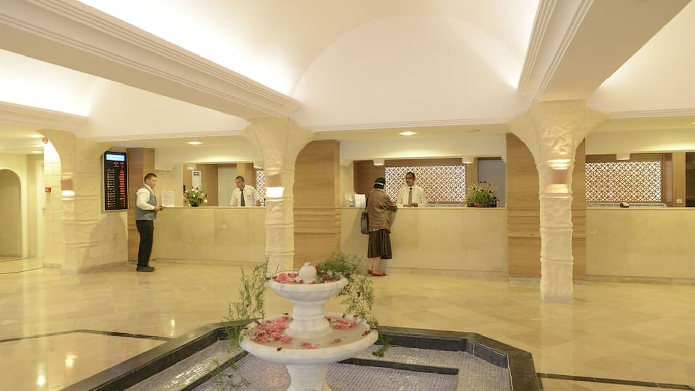 Monarque Dar Jerba Narjess- Family Only