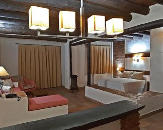 Hotel Apartamento Nueva Alcazaba - Busquístar