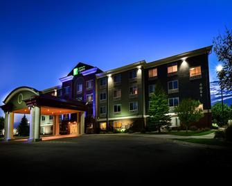 Holiday Inn Express Hotel & Suites Grand Forks - Grand Forks - Edificio