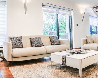 The Lofts At Wood Avenue - Kilimani - Nairobi - Living room
