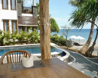 Vienna Beach Resort - Abang