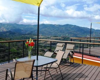 Barons Resort - Atenas - Balcon