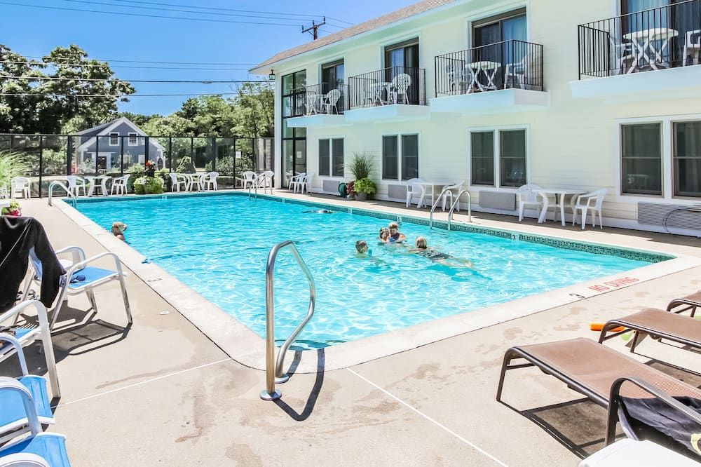 Holly Tree Resort - West Yarmouth - Pool