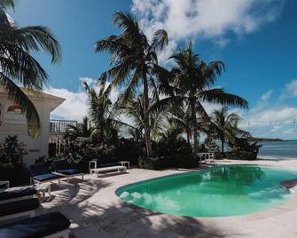 Guana Beach Inn - Great Guana Cay - Басейн