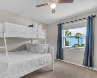 Seahorse Siesta - Pensacola Beach