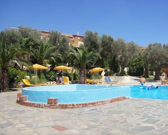 Limnionas Bay Village - Marathokampos - Zwembad