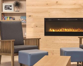 Country Inn & Suites by Radisson, Dubuque IA - Dubuque - Lobby