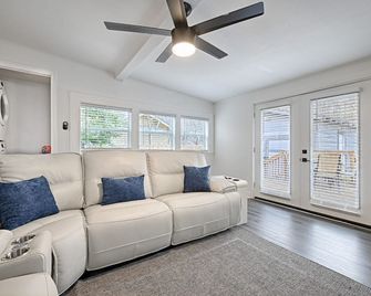Daydream on Elm St - Dream City Retreats - Arlington - Sala de estar