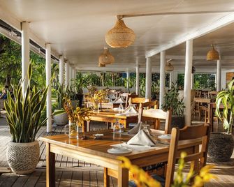 Oarsman's Bay Lodge - Adults Only - נקולה איילנד - מסעדה