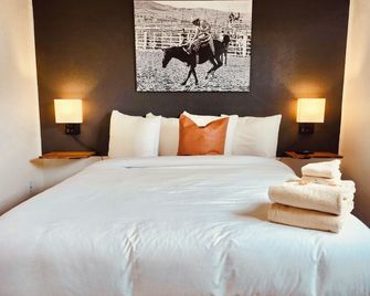 Elk Antler Inn - Thermopolis