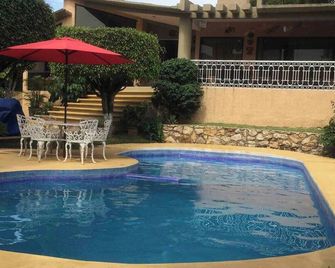 Beautiful family home with heated swimming pool - Ixtapan de la Sal - Pool