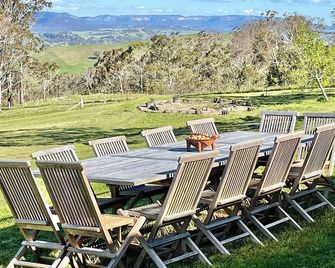 Jenolan Luxury Farm Stay in Blue Mountains - Lithgow - Patio