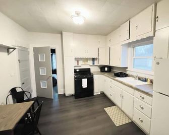 3 Br House Near Hershey/Marathon - Robinson - Cocina