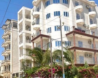 Hotel Residence Ami Bamba - Mbour - Building