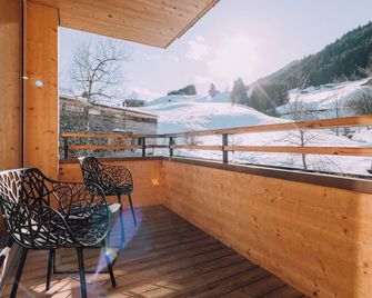 Naturhotel Chesa Valisa - Hirschegg - Balkon