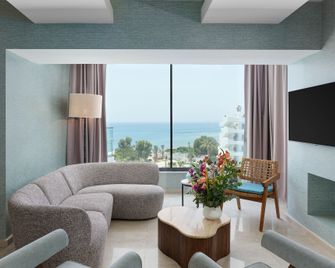 GrandResort - Limassol - Sala de estar