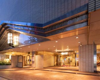 ホテル談露館 - 甲府市 - 建物