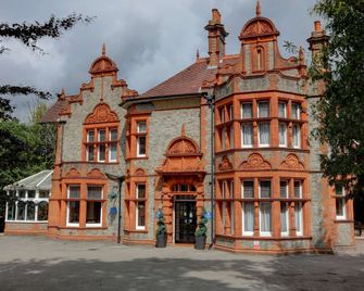 Sure Hotel by Best Western Reading - Reading - Building