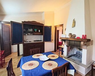 Apartment in Umbria near Montefalco Winery - Giano dell'Umbria - Dining room