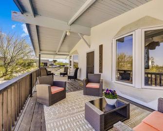 Great Balcony with Mountain Views - Cave Creek - Balcón