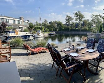Riverside-Lemmer - Lemmer - Patio