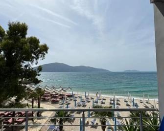 Hotel Cekodhima - Vlora - Balcon