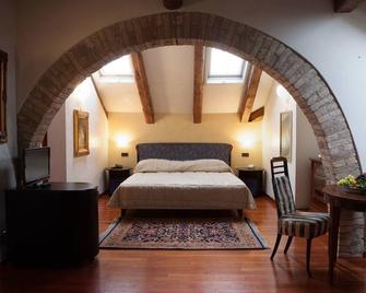 Hotel Villa Stucky - Mogliano Veneto - Bedroom