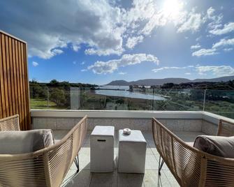 جولدن تيوليب بورتو فيكيو - بورتو-فيكيو - شرفة