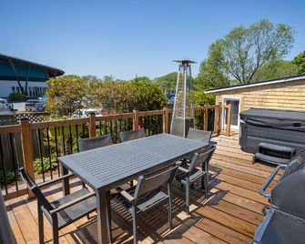 Distinctive 5-room inn, located a few steps from the river to discover the multi - Saint-Jean-Port-Joli - Balcon