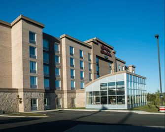 Hampton Inn & Suites by Hilton St. John's Airport - סנט ג'ונס - בניין