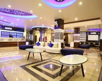 Super Townhouse Lalghati Near Airport - Bhopal - Lobby